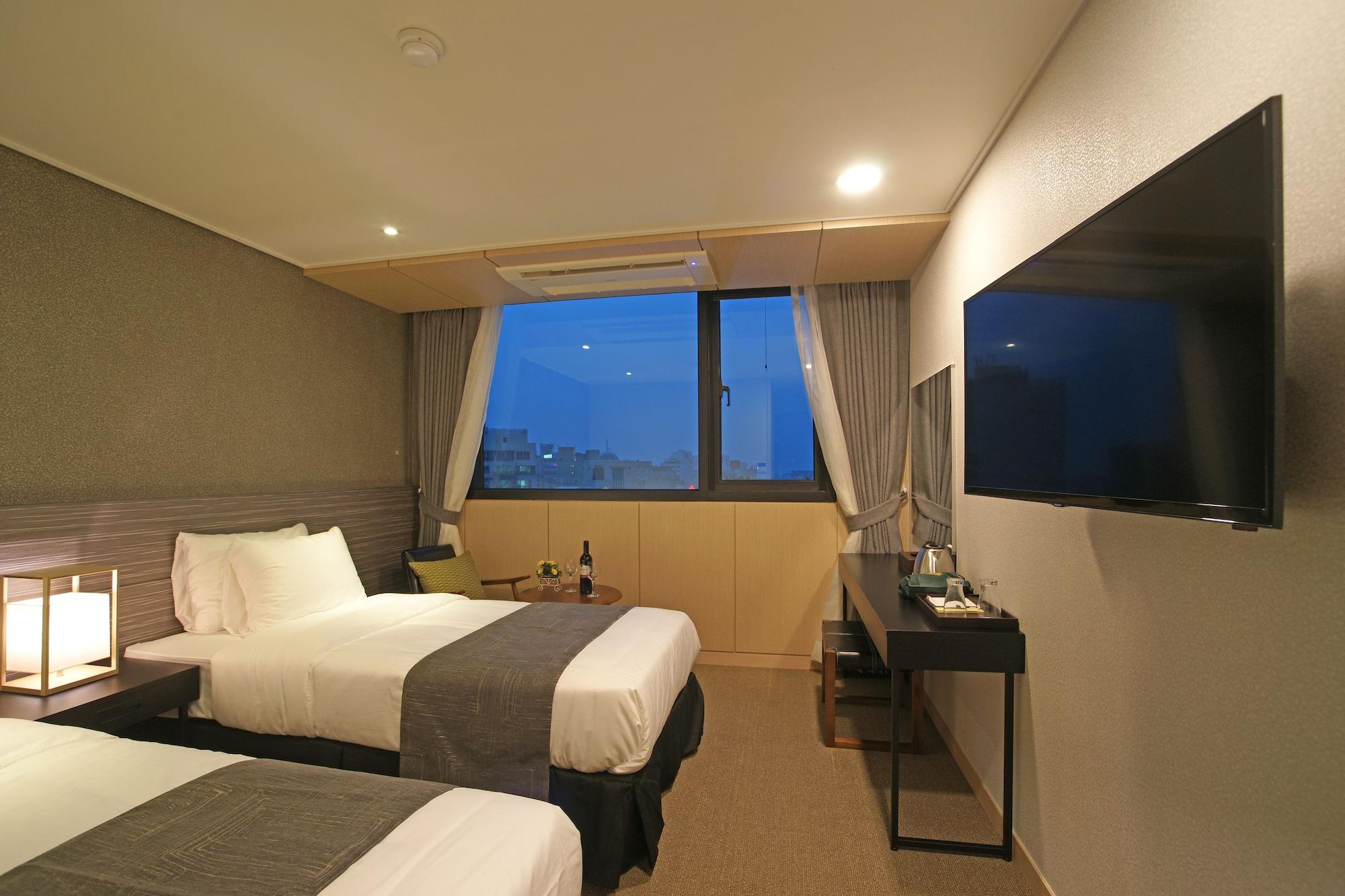 I-Jin Hotel Jeju Eksteriør bilde