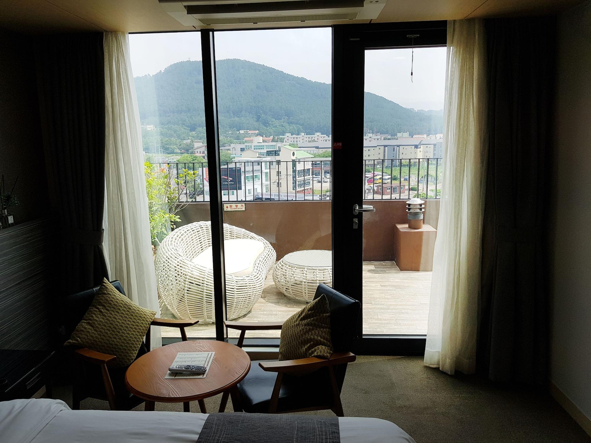 I-Jin Hotel Jeju Eksteriør bilde