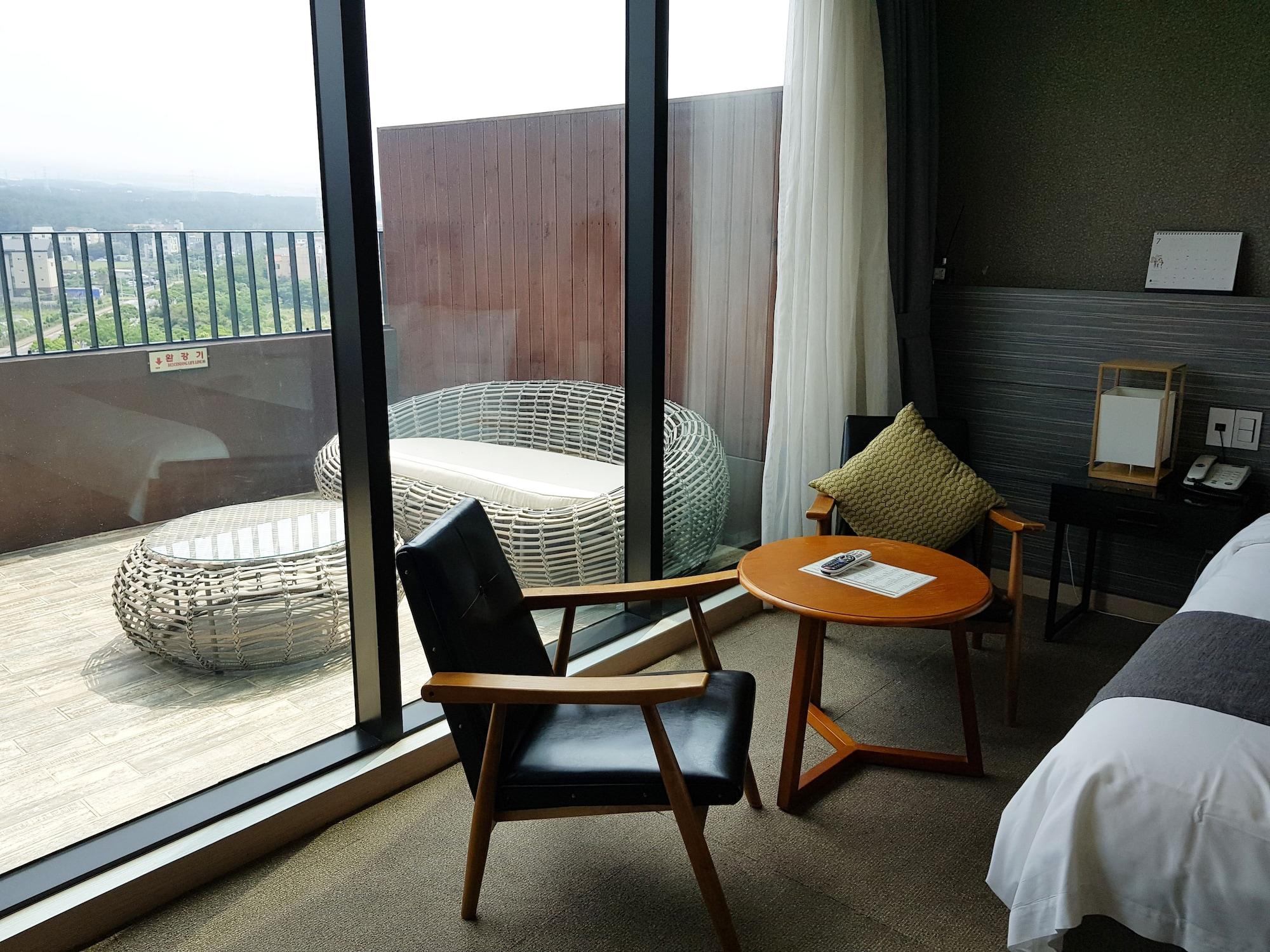 I-Jin Hotel Jeju Eksteriør bilde