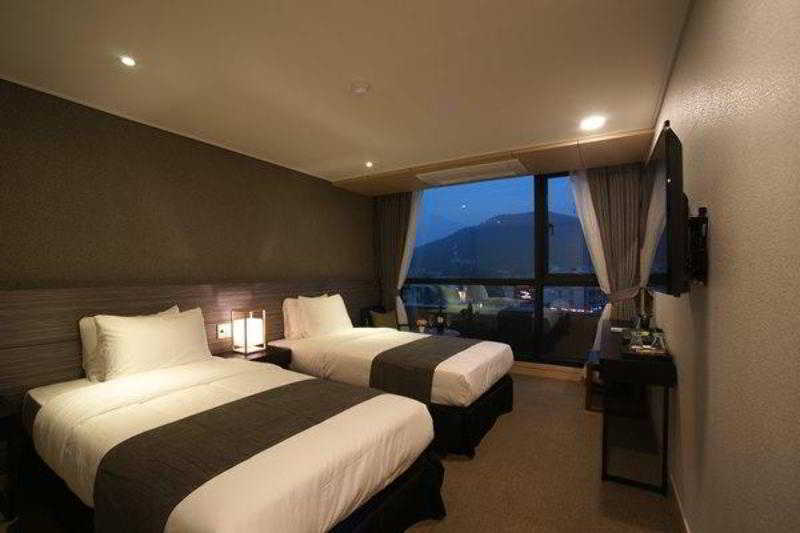 I-Jin Hotel Jeju Eksteriør bilde